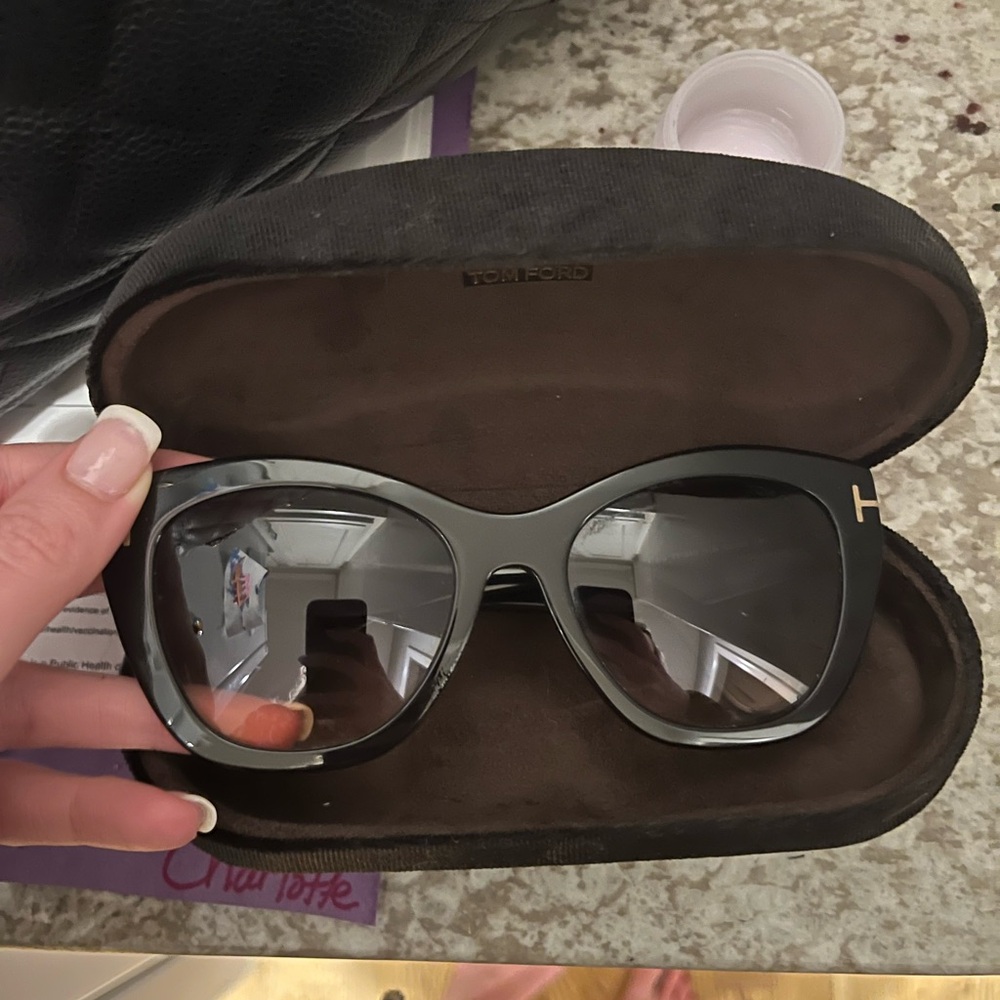 Tom Ford Elegant Black Sunglasses Cara